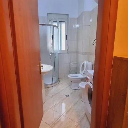 Liqeni Thate, Апартаменты *